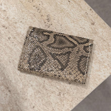 Görseli Galeri görüntüleyiciye yükleyin, Artisan Series No1: The Serpent Cüzdan