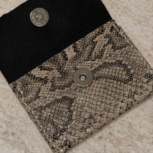 Görseli Galeri görüntüleyiciye yükleyin, Artisan Series No1: The Serpent Cüzdan