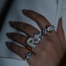 Görseli Galeri görüntüleyiciye yükleyin, Attraction Harf Yüzük