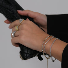 Görseli Galeri görüntüleyiciye yükleyin, Mini Cube Bilezik