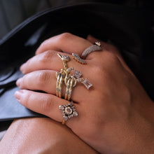 Görseli Galeri görüntüleyiciye yükleyin, Gold Deyra Yüzük