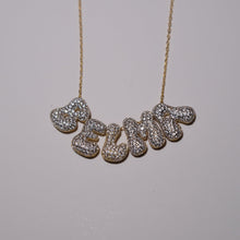 Görseli Galeri görüntüleyiciye yükleyin, Aurel Küçük Balon Harf Kolye (5 Harf)