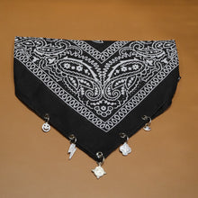 Görseli Galeri görüntüleyiciye yükleyin, Charmlı Kişiselleştirilebilir Fular 7 Charm