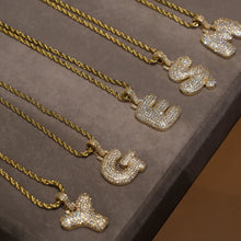 Görseli Galeri görüntüleyiciye yükleyin, Dev Tombul Harf Kolye