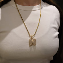 Görseli Galeri görüntüleyiciye yükleyin, Dev Tombul Harf Kolye