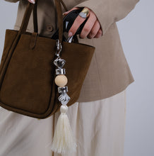 Görseli Galeri görüntüleyiciye yükleyin, Bag Charm No2 - Fringe Edition
