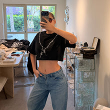 Görseli Galeri görüntüleyiciye yükleyin, Siyah Crop Tshirt
