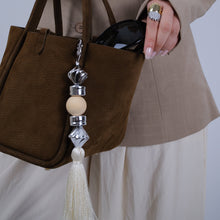 Görseli Galeri görüntüleyiciye yükleyin, Bag Charm No2 - Fringe Edition
