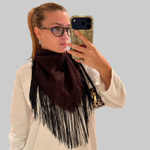 Görseli Galeri görüntüleyiciye yükleyin, Püsküllü XL Fular Bordo
