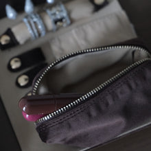 Görseli Galeri görüntüleyiciye yükleyin, Acı Kahve 'Roll &amp; Go' Takı Kutusu
