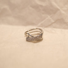 Görseli Galeri görüntüleyiciye yükleyin, Chiaro Ear Cuff No:2

