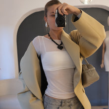 Görseli Galeri görüntüleyiciye yükleyin, Beyaz Tül Bluz
