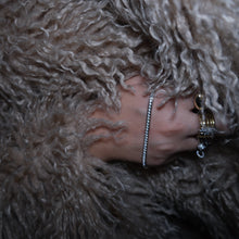 Görseli Galeri görüntüleyiciye yükleyin, Noir El Aksesuarı
