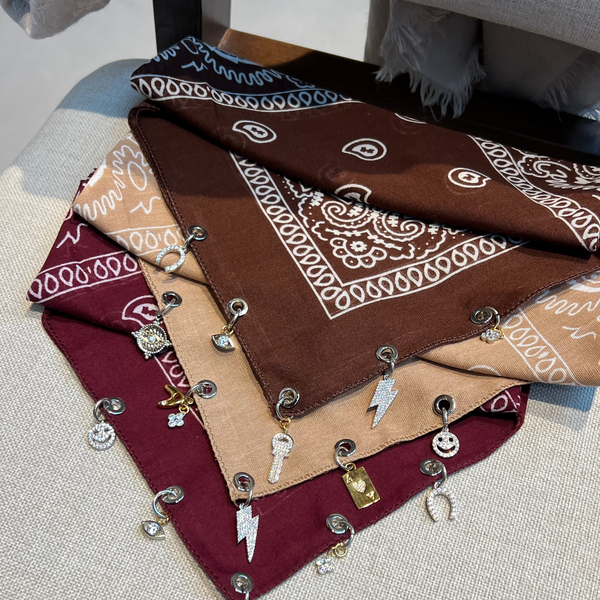 Charmlı Kişiselleştirilebilir Fular 7 Charm