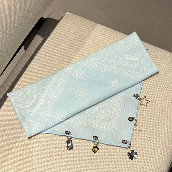 Charmlı Kişiselleştirilebilir Fular 3 Charm